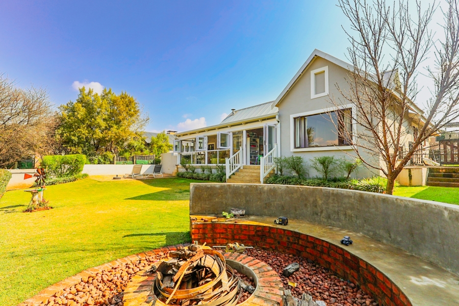 4 Bedroom Property for Sale in The Coves North West